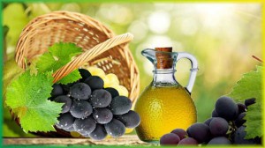 Масло виноградных косточек Grape_seed_oil_3-300x168